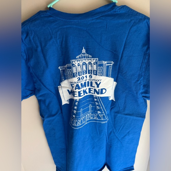 University of Kentucky t shirt, size medium - Picture 2 of 4